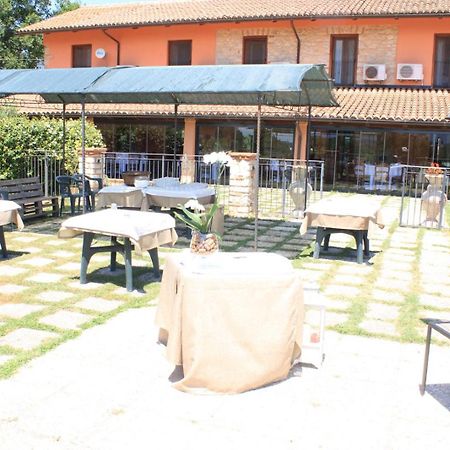 Vila La Fattoria Di Carlotta Maenza Exteriér fotografie