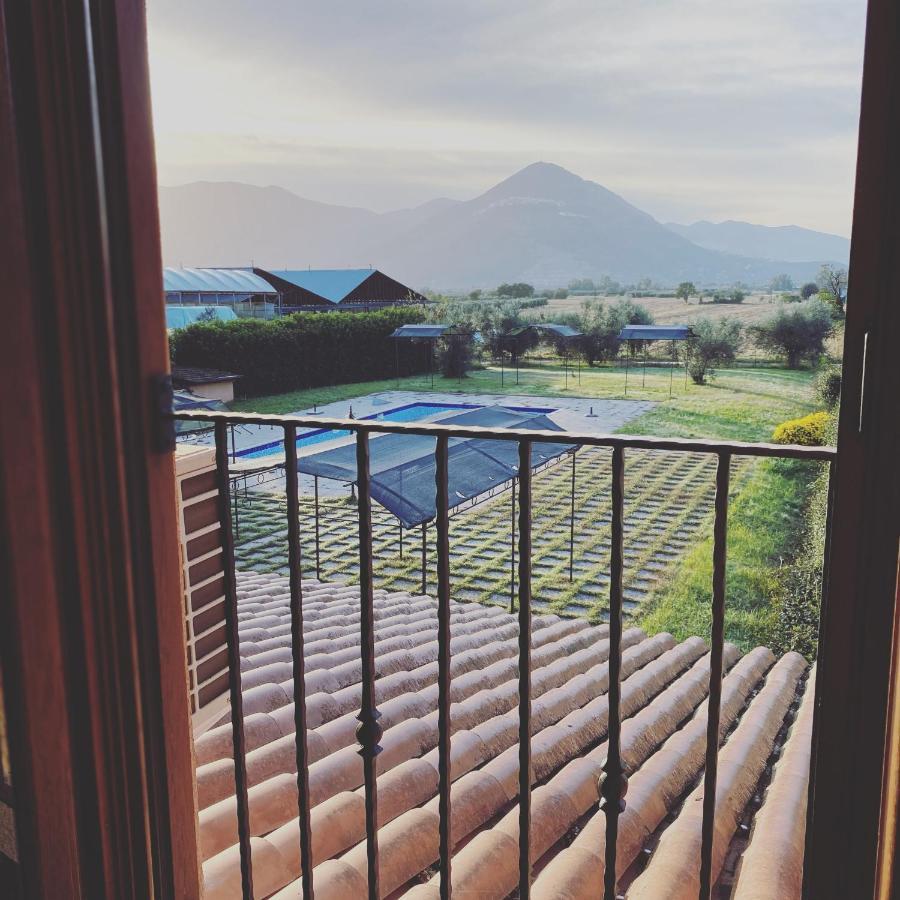 Vila La Fattoria Di Carlotta Maenza Exteriér fotografie