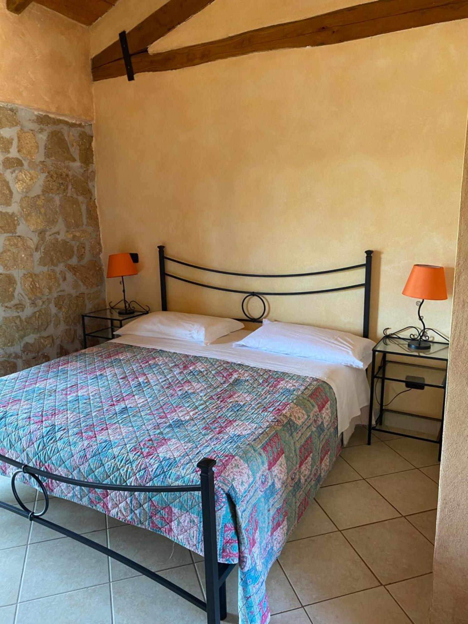Vila La Fattoria Di Carlotta Maenza Exteriér fotografie