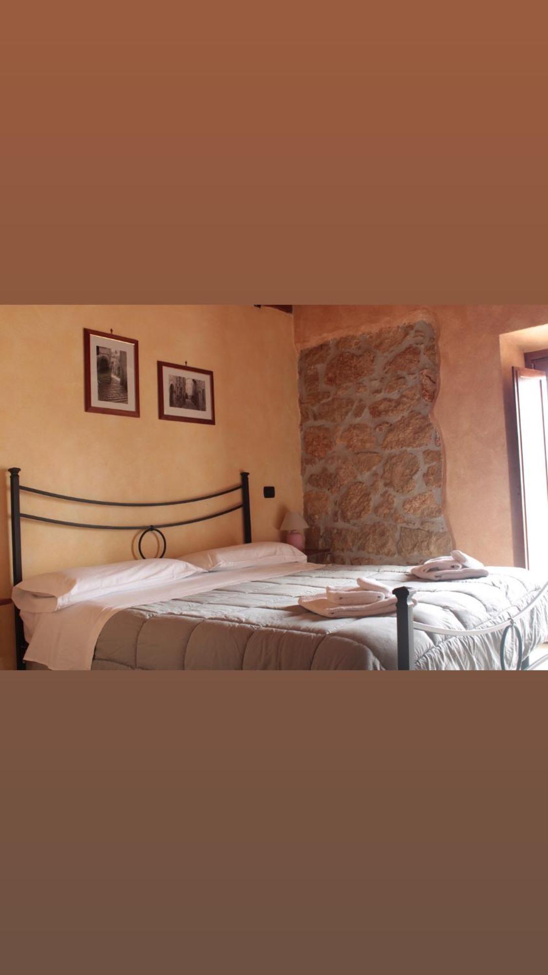 Vila La Fattoria Di Carlotta Maenza Exteriér fotografie